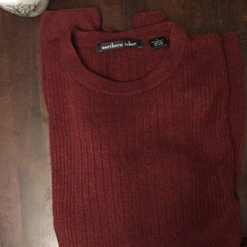 Maroon sweater